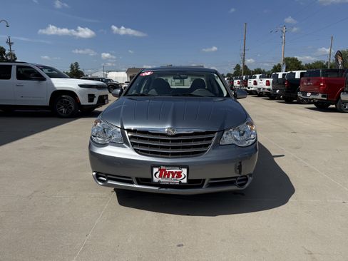 Used 2008 Chrysler Sebring Touring FWD image 28