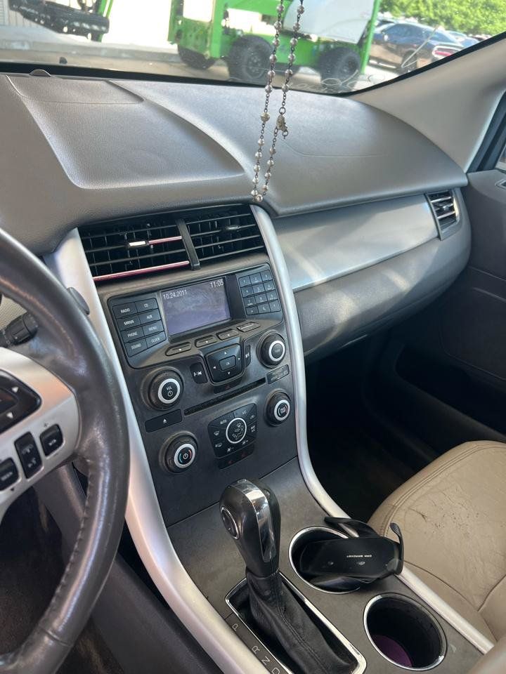 Used 2013 Ford Edge SEL FWD image 11