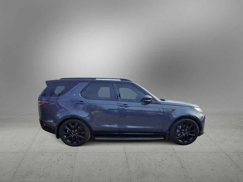 Used 2024 Land Rover Discovery Dynamic SE image 9