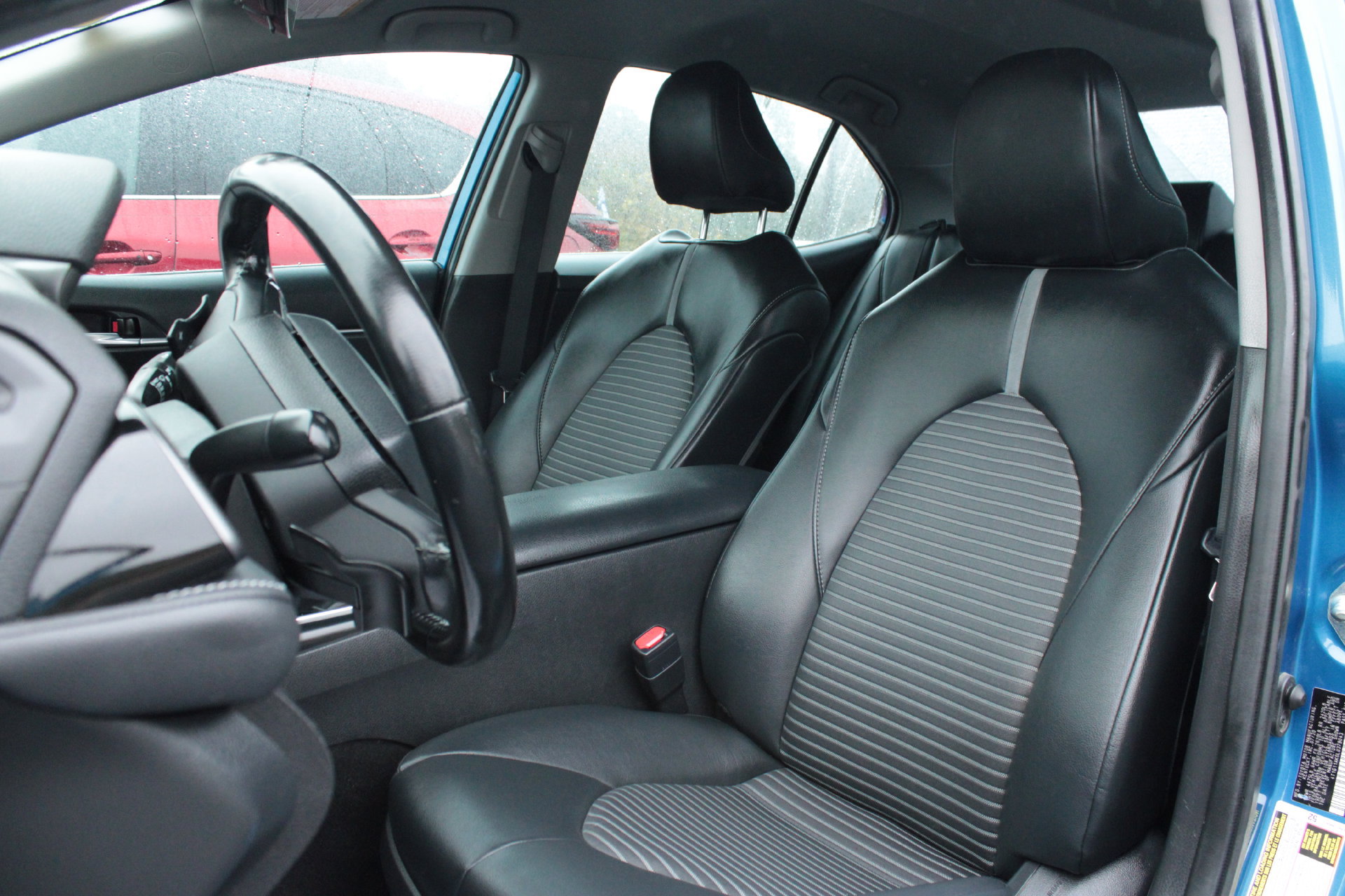 Used 2020 Toyota Camry SE FWD image 13