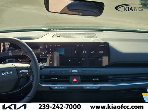 New 2026 Kia K4 EX FWD image 17