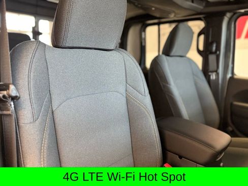 New 2025 Jeep Gladiator Sport image 10