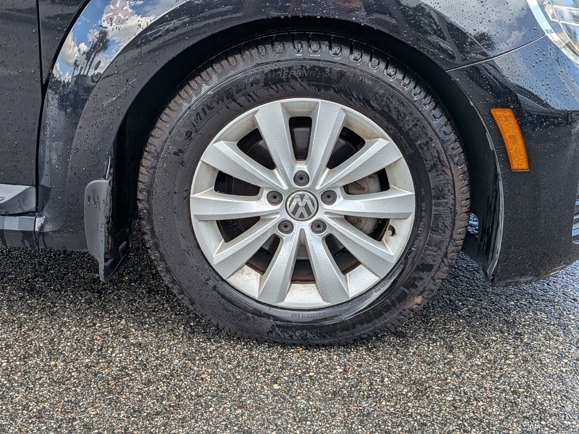 Used 2017 Volkswagen Beetle 1.8T S FWD image 11