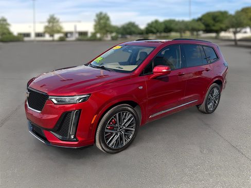 Used 2023 Cadillac XT6 Sport w/ Platinum Package AWD/4WD image 3