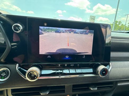Used 2023 Chevrolet Colorado Trail Boss AWD/4WD image 14