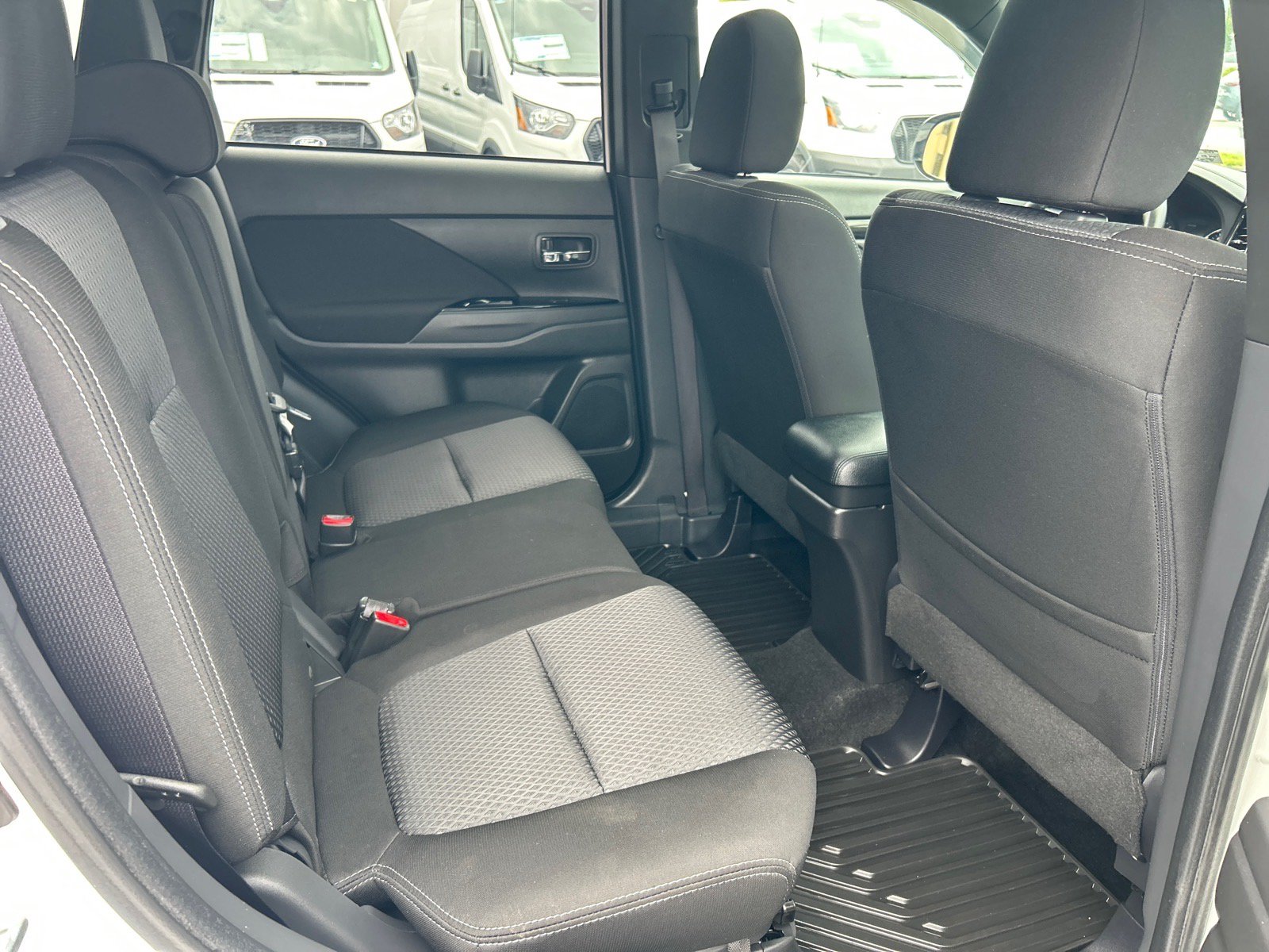 Used 2018 Mitsubishi Outlander LE AWD/4WD image 21