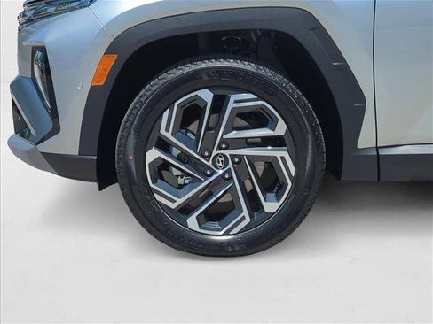 New 2025 Hyundai Tucson Limited image 10