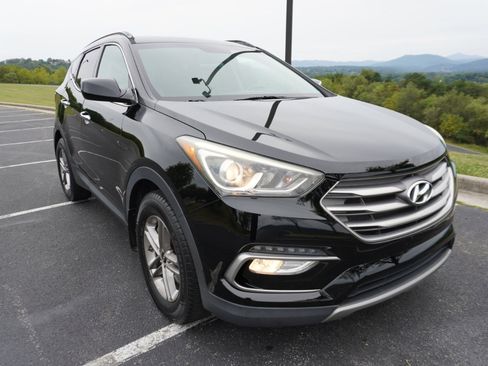 Used 2017 Hyundai Santa Fe Sport image 3