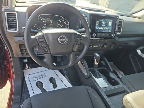 Used 2024 Nissan Frontier SV RWD image 17