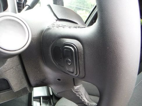 Certified 2026 RAM 2500 Big Horn AWD/4WD image 21