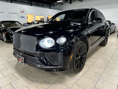 Used 2021 Bentley Bentayga AWD/4WD image 9