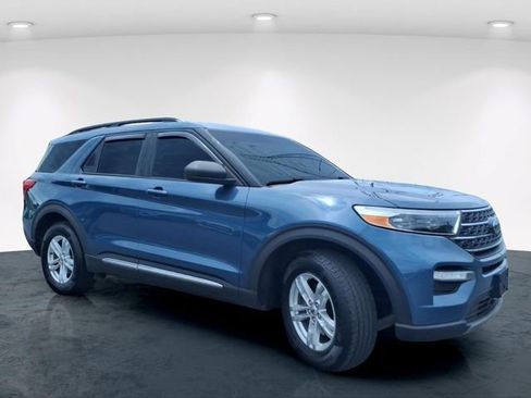 Used 2020 Ford Explorer XLT w/ Equipment Group 202A AWD/4WD image 5
