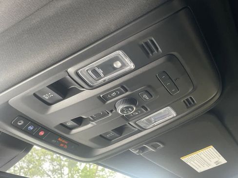 Used 2022 GMC Yukon Denali AWD/4WD image 36