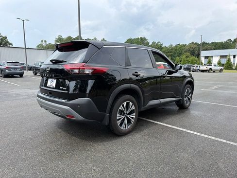 Used 2023 Nissan Rogue SV AWD/4WD image 5
