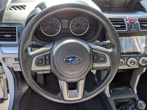 Used 2017 Subaru Forester 2.5i Premium AWD/4WD image 17