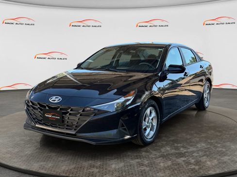 Used 2021 Hyundai Elantra SE FWD image 1