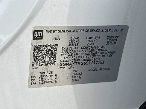Used 2025 Chevrolet Equinox RS w/ Convenience Package III AWD/4WD image 39