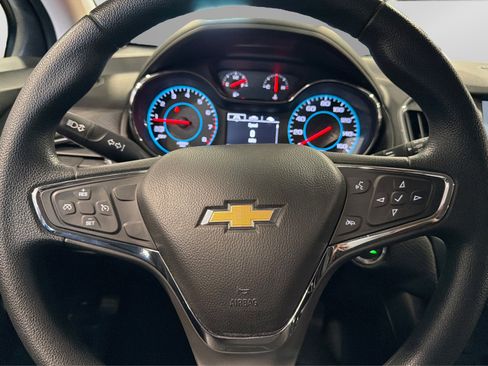 Used 2018 Chevrolet Cruze LT w/ Convenience Package image 22