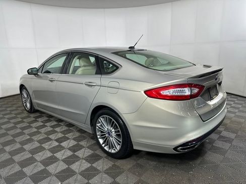 Used 2015 Ford Fusion SE w/ Equipment Group 202A image 5