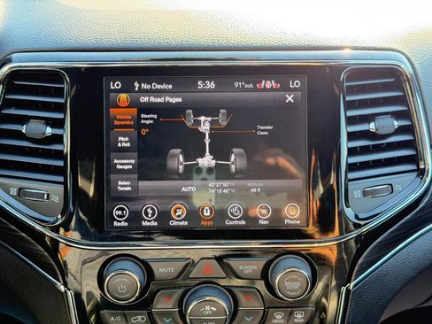 Used 2019 Jeep Grand Cherokee Limited AWD/4WD image 74