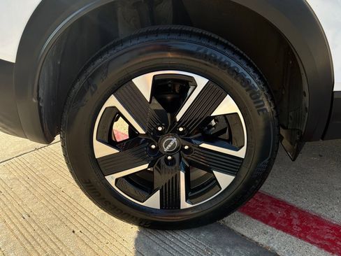 Used 2026 Nissan Kicks SV w/ Cold Weather Package AWD/4WD image 9