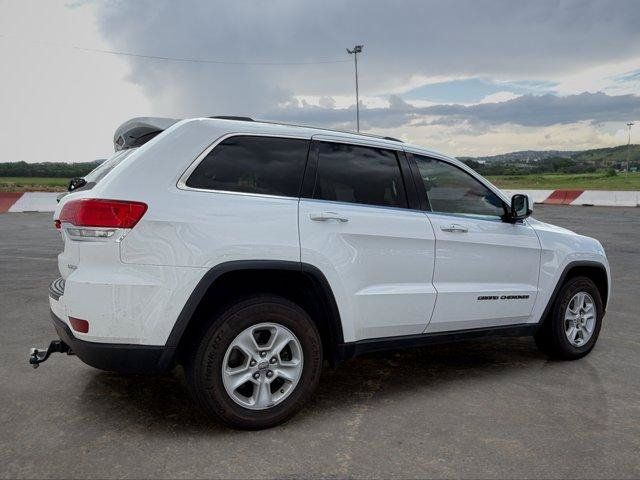 Used 2017 Jeep Grand Cherokee Laredo w/ Quick Order Package 23E AWD/4WD image 3