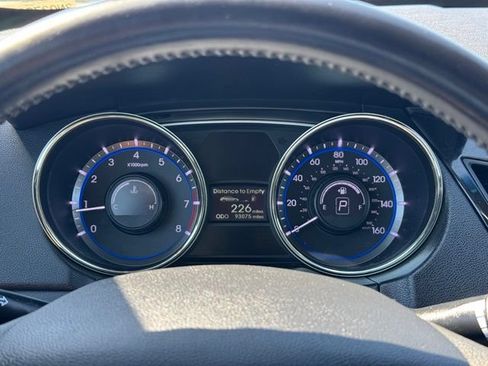 Used 2013 Hyundai Sonata Limited w/ Premium Pkg FWD image 14