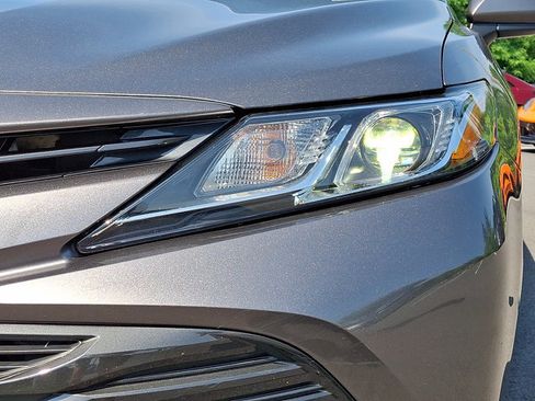 Used 2019 Toyota Camry LE FWD image 10