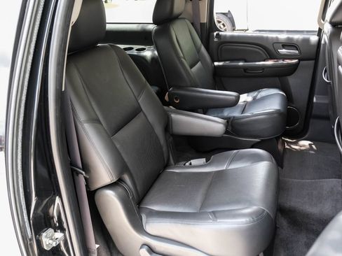 Used 2013 GMC Yukon XL Denali AWD/4WD image 52