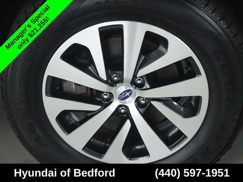 Used 2024 Subaru Outback Premium AWD/4WD image 11