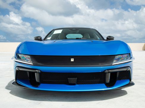 Certified 2025 Ferrari 12Cilindri RWD image 31