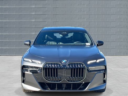 New 2026 BMW 740i w/ Premium Package image 2