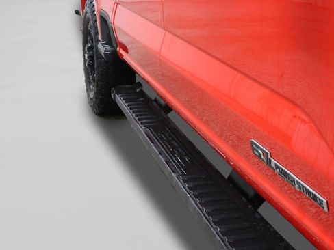 Used 2025 Ford F250 Lariat w/ Black Appearance Package image 25