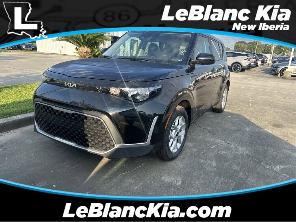 New 2025 Kia Soul S FWD image 1