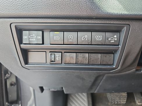 Used 2023 Toyota Tundra SR5 w/ SR5 Convenience Package AWD/4WD image 28