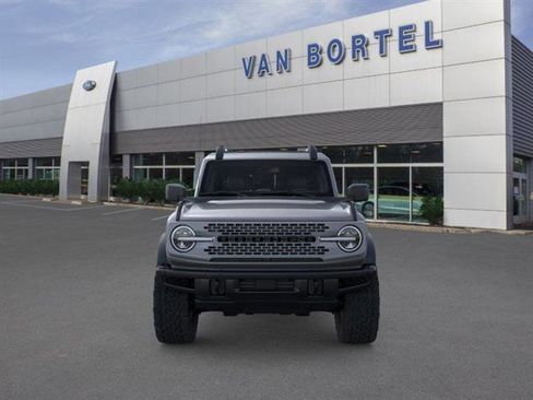 New 2025 Ford Bronco Badlands image 6