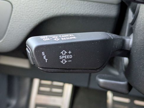 Used 2019 Audi SQ5 Premium w/ Convenience Package image 25