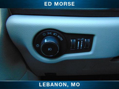 Used 2024 Chrysler Pacifica Touring-L image 20