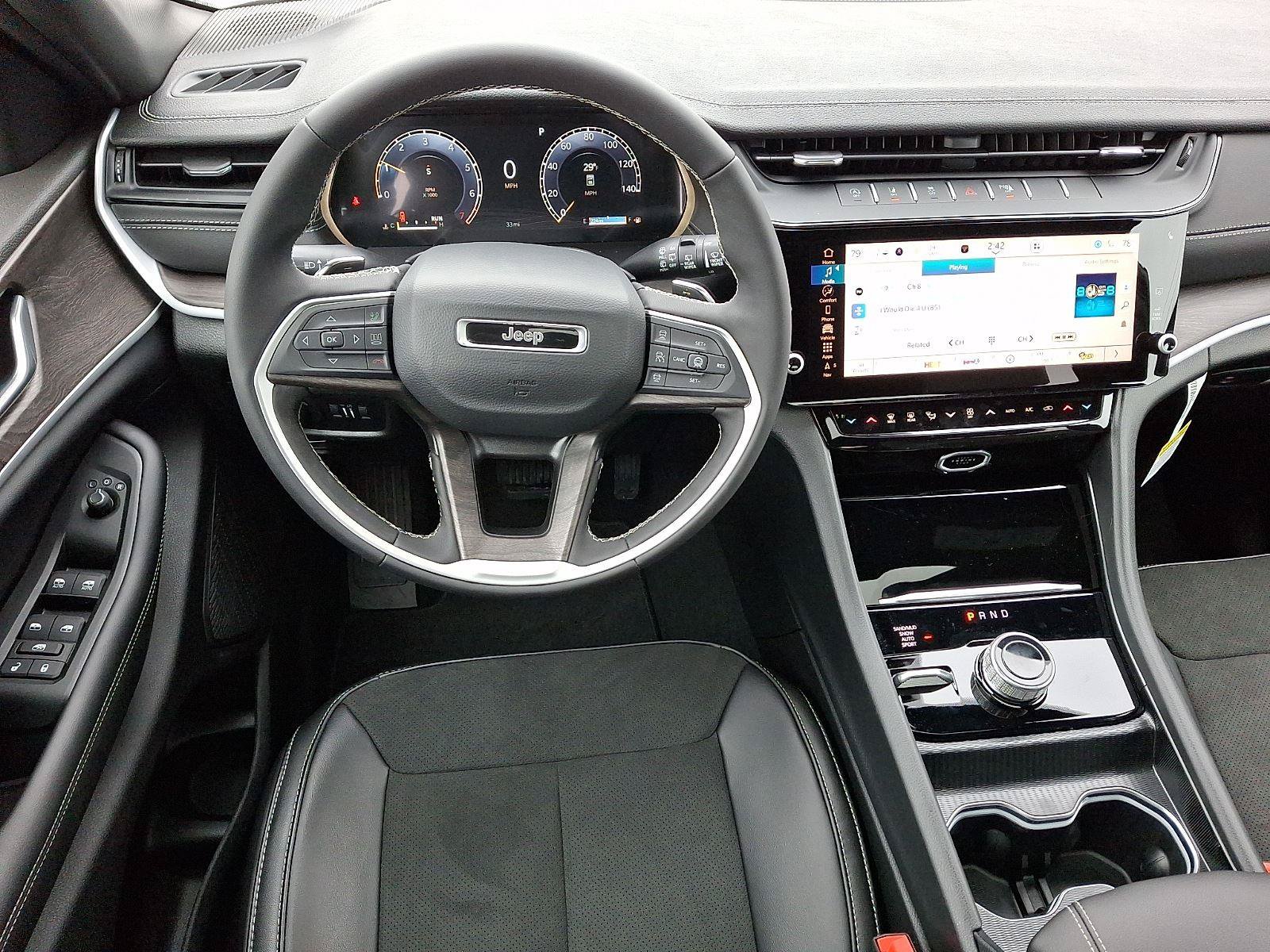 New 2026 Jeep Grand Cherokee Altitude AWD/4WD image 8