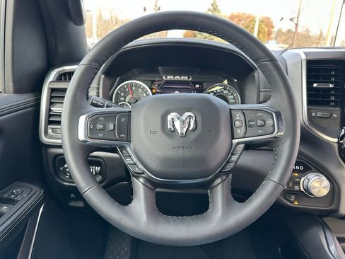 Used 2025 RAM 1500 Laramie image 28