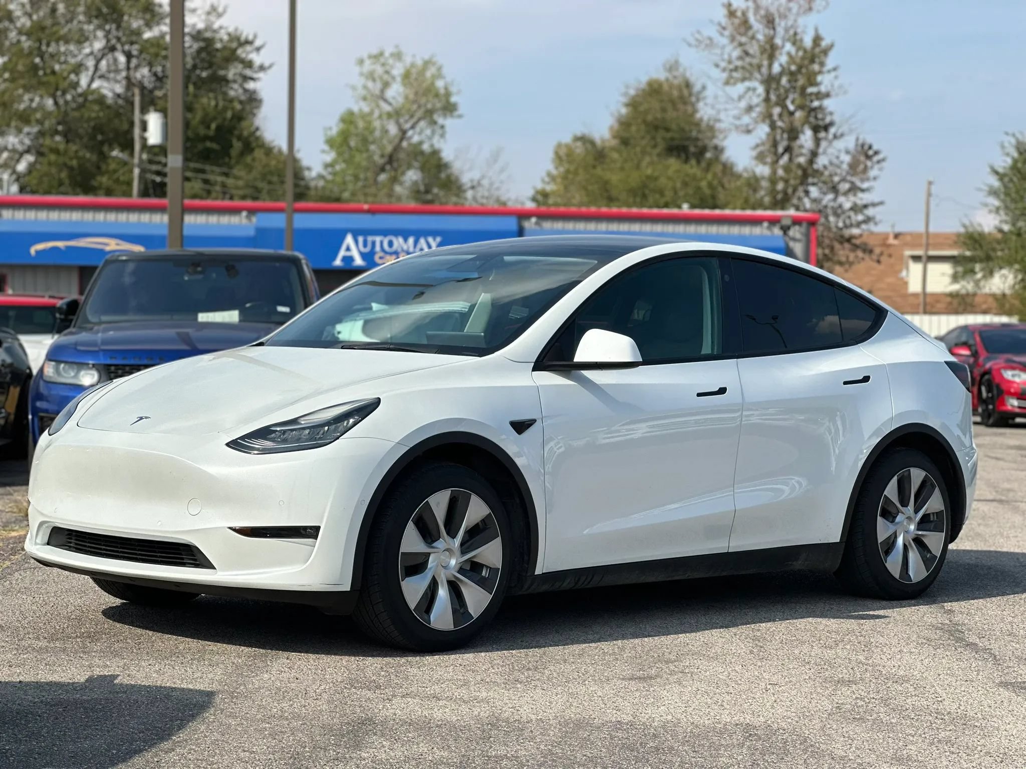 Used 2021 Tesla Model Y 2WD image 2