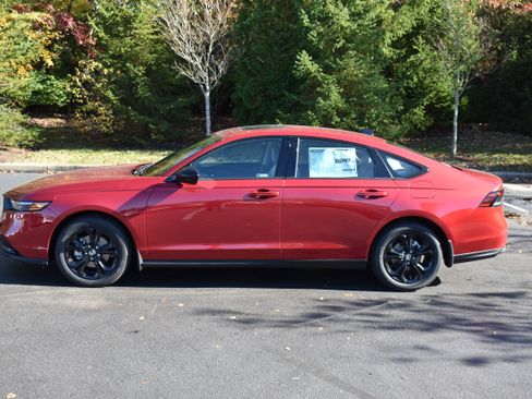 New 2025 Honda Accord SE image 4