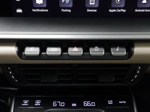 Used 2025 Porsche 911 Carrera image 14