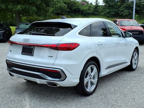 Certified 2025 Audi Q5 2.0T Premium AWD/4WD image 8