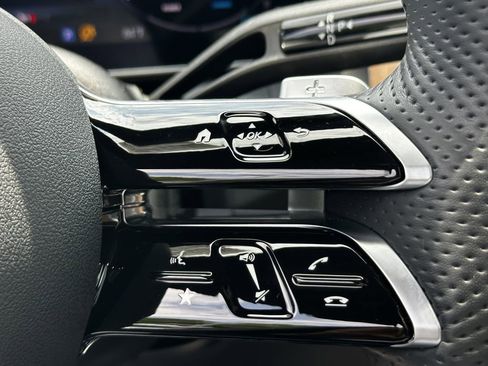 Certified 2024 Mercedes-Benz GLC 300 image 29