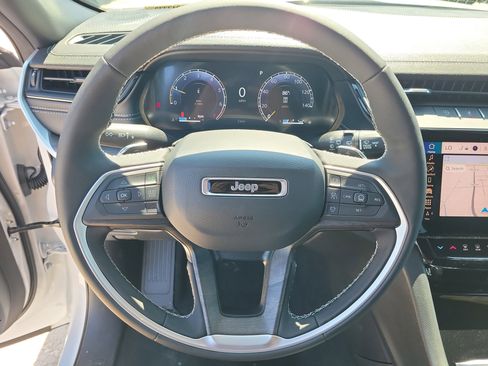 New 2026 Jeep Grand Cherokee Limited Reserve AWD/4WD image 19
