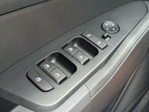 Used 2025 Kia Sportage LX AWD/4WD image 23