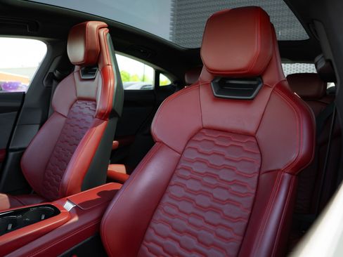 Certified 2022 Audi e-tron GT Premium Plus w/ Performance Package AWD/4WD image 26