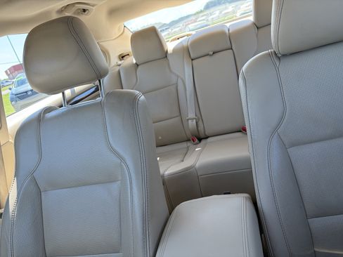 Used 2015 Ford Taurus Limited FWD image 10