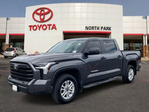 Used 2025 Toyota Tundra SR5 AWD/4WD image 1